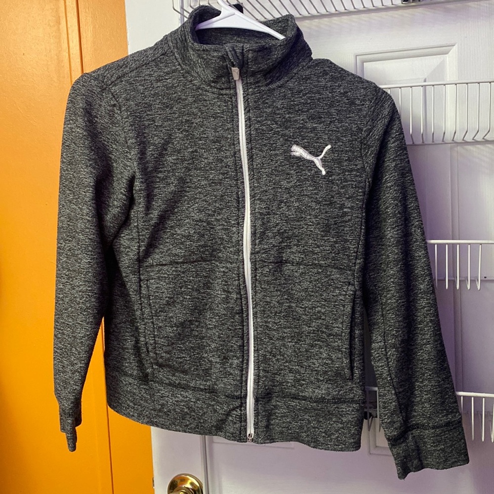 Boys puma zip up jacket small size 8